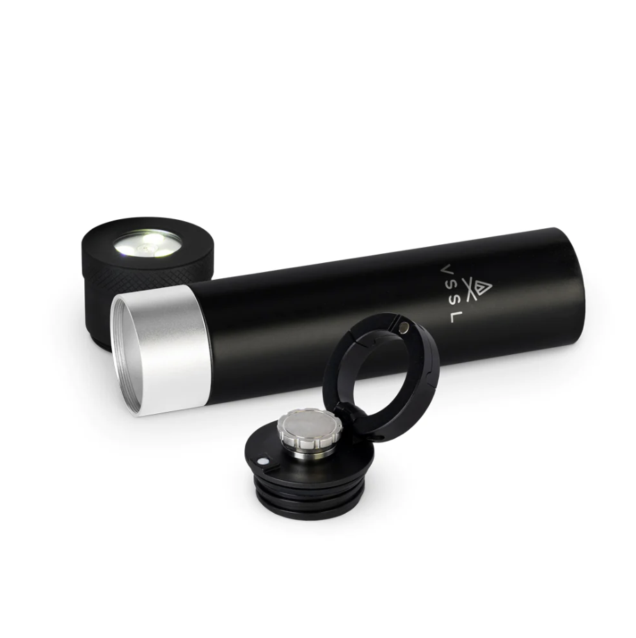 VSSL Inslated Flask And Light