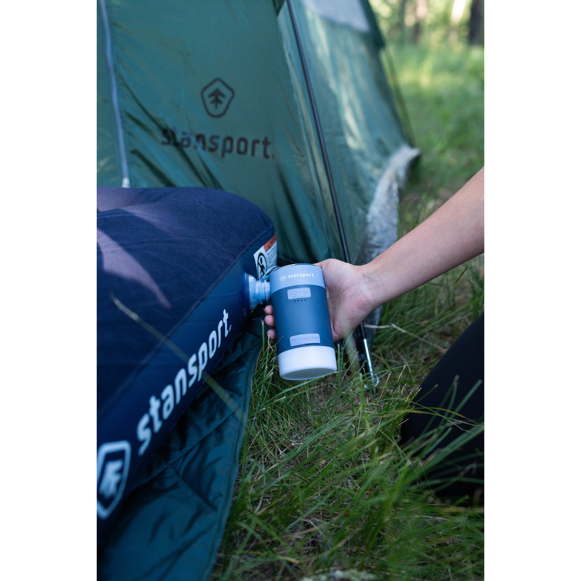 Stansport Solar Rechargeable Pump with Lantern