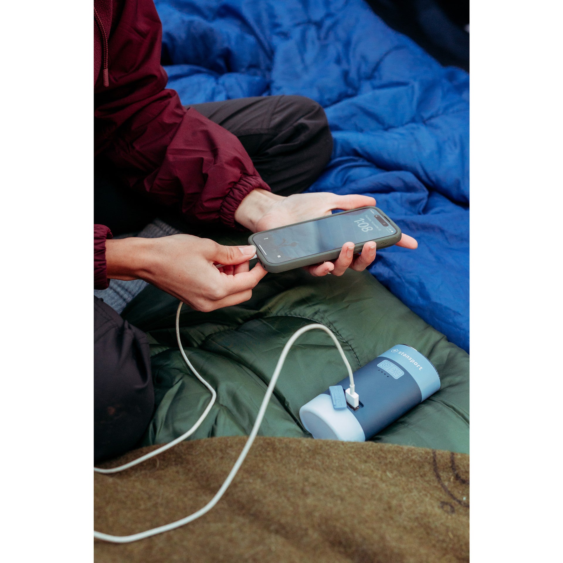 Stansport Solar Rechargeable Pump with Lantern