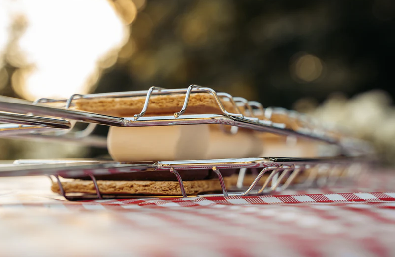 Coghlan's Campers' S'mores Grill