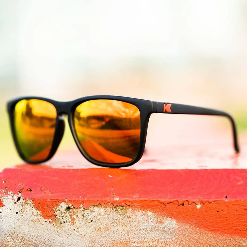 Knockaround Fast Lanes - Matte Black/Red Sunset