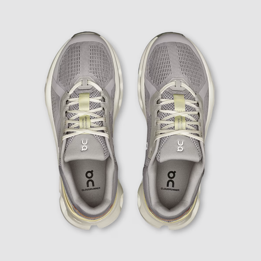 ON. Women's Cloudrunner 2